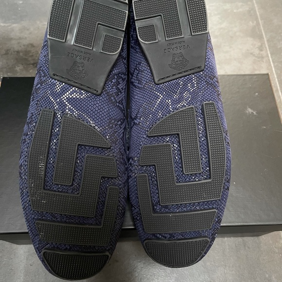 Versace men’s snake embossed blue loafers 8.5 - Picture 3 of 4